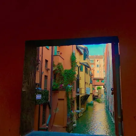 Lägenhet La Finestrella Sul Canale Di Via Piella